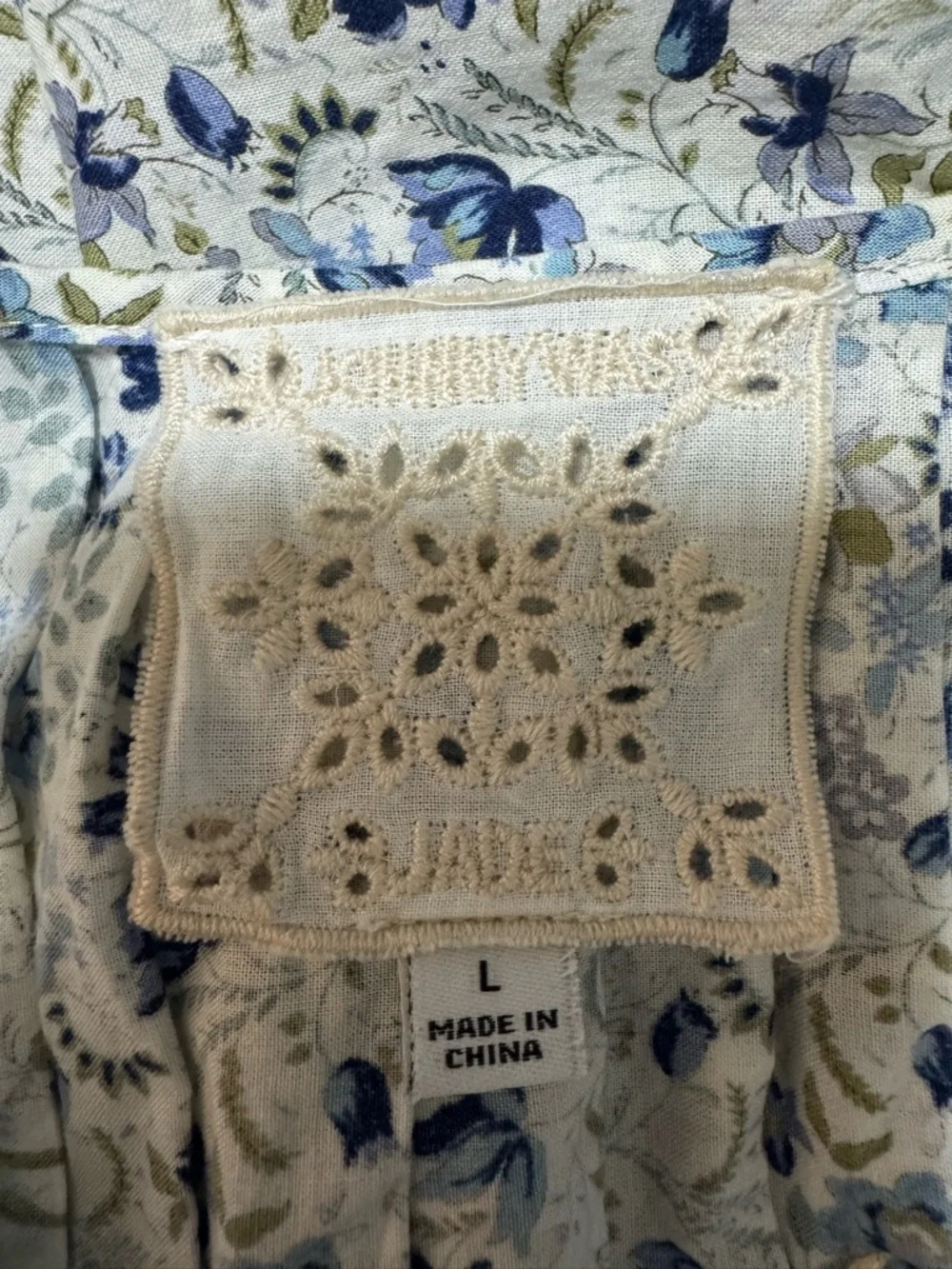 Johnny Was Tatiana Floral Embroidered Top Size Large $250